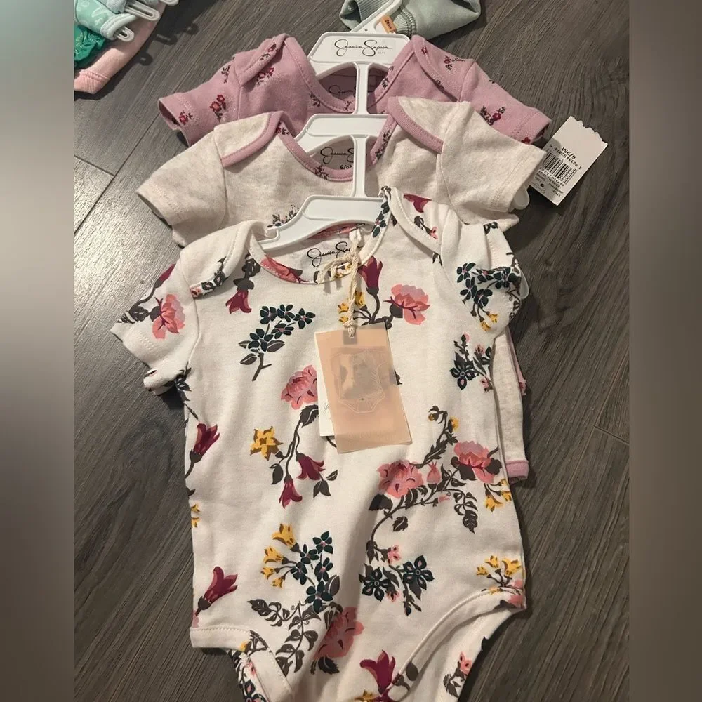 Baby bundle of 6-12 months of clothes - Picture 11 of 12
